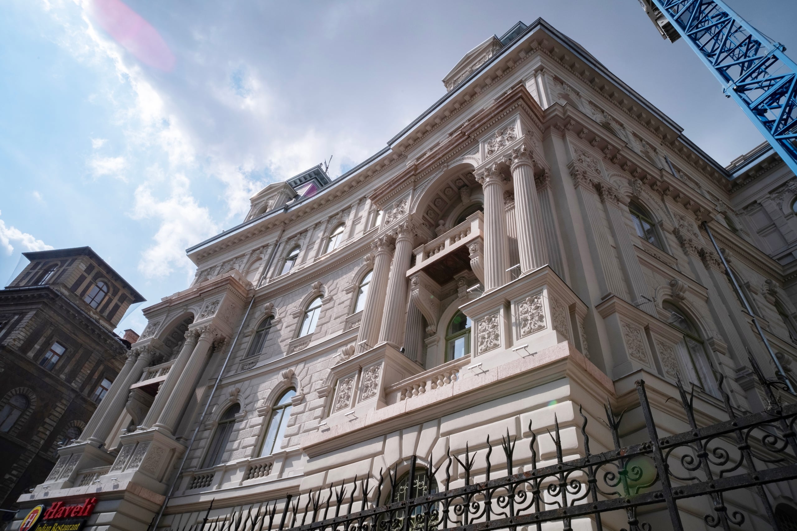 Hübner Udvar - Design detail