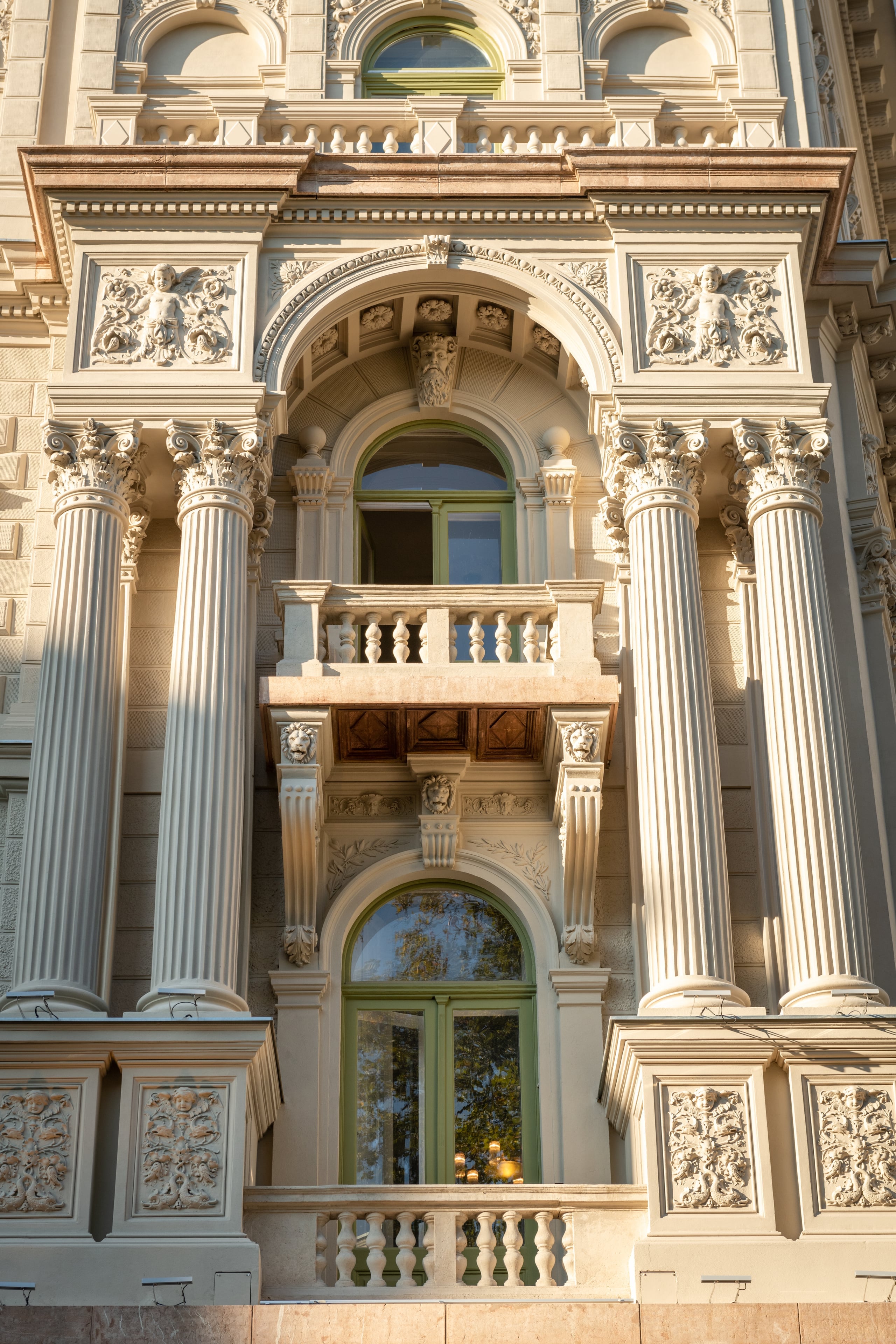 Hübner Udvar - Facade detail